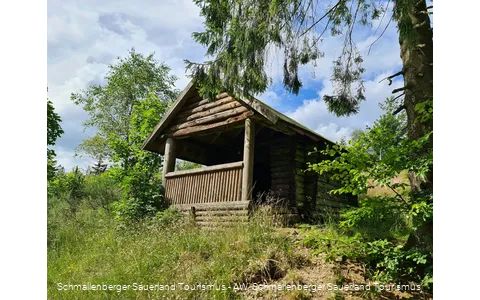Schutzhütte in der Nähe des Schneekreuzes