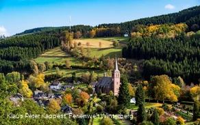 Dorfansicht Züschen mit Kirche