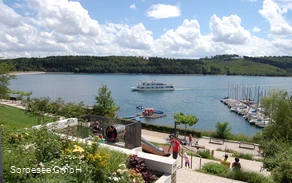 Sorpepromenade im Sommer