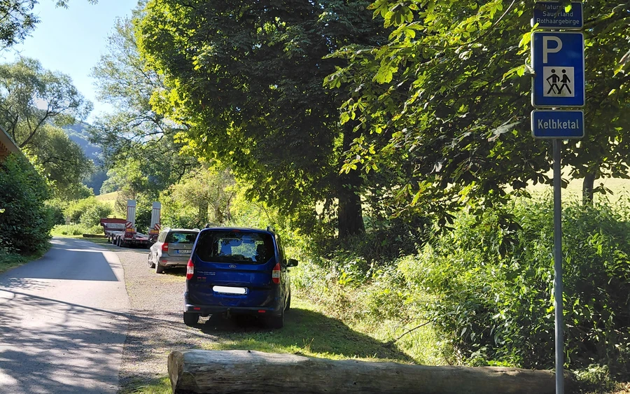 Blick auf den Wanderparkplatz Kelbketal