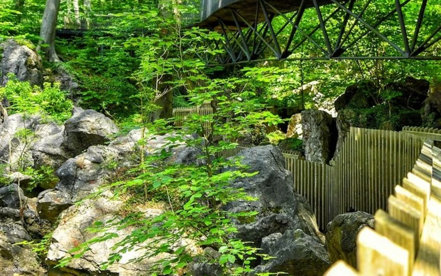An der S-Brücke