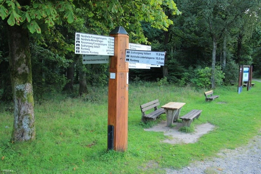 Wegekreuz der SGV am Rastplatz "Spinn Wegekreuz der SGV am Rastplatz "Spinn